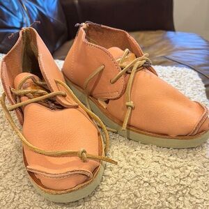 Women's Peach Leather Flats